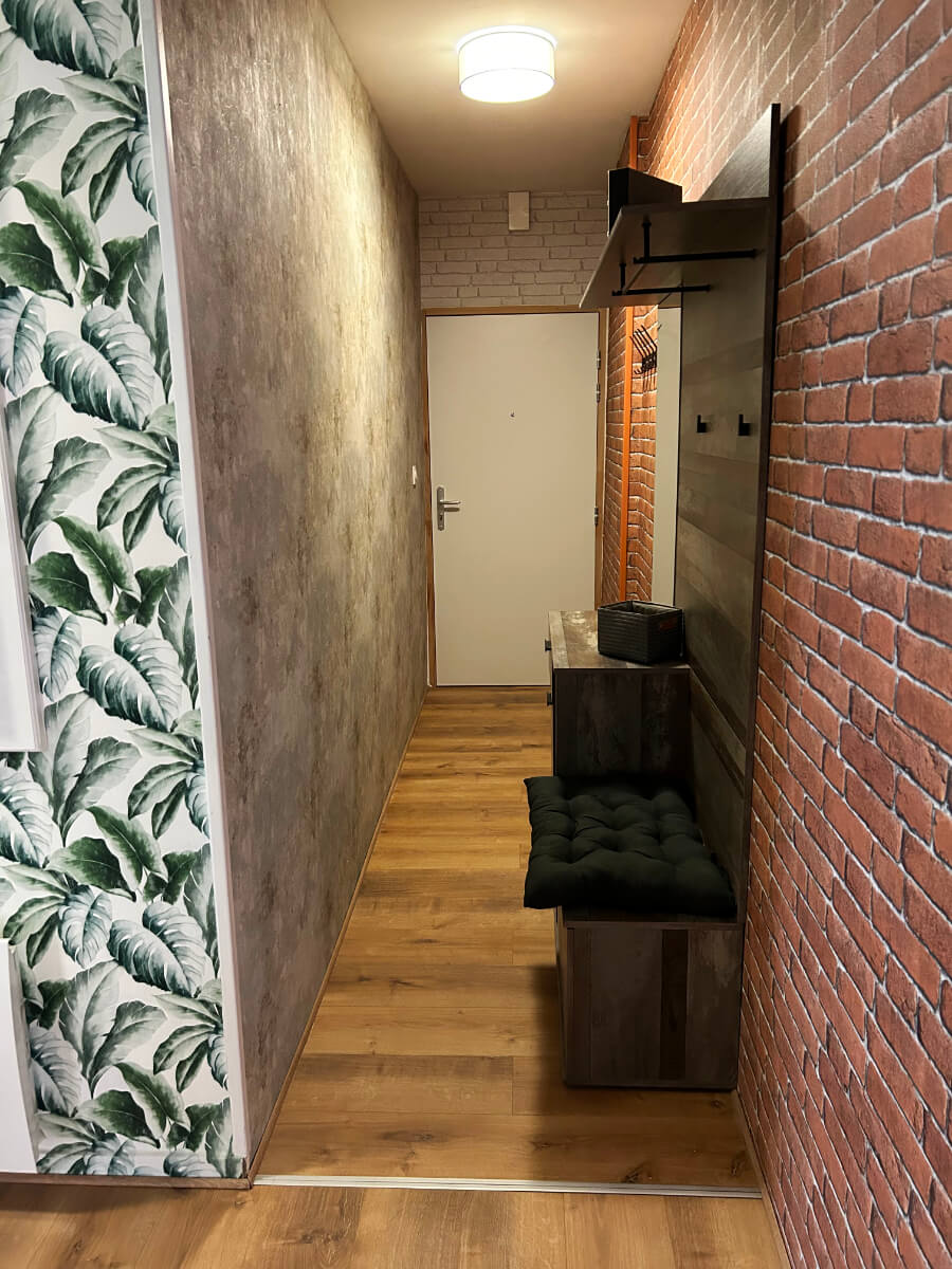 Entrée & Couloir | Logement Vue Château | Café du Château